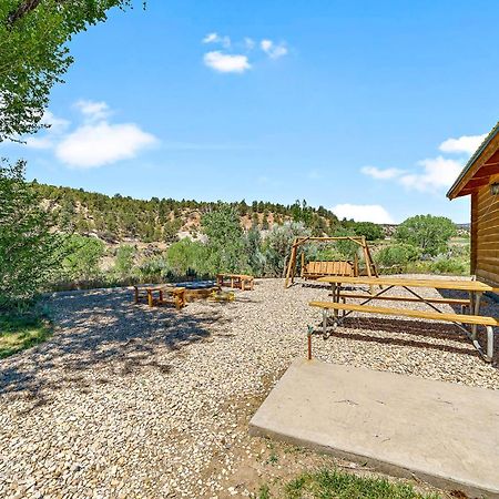 The Park Cabin At Mount Carmel Motel And Rv Park Exterior foto