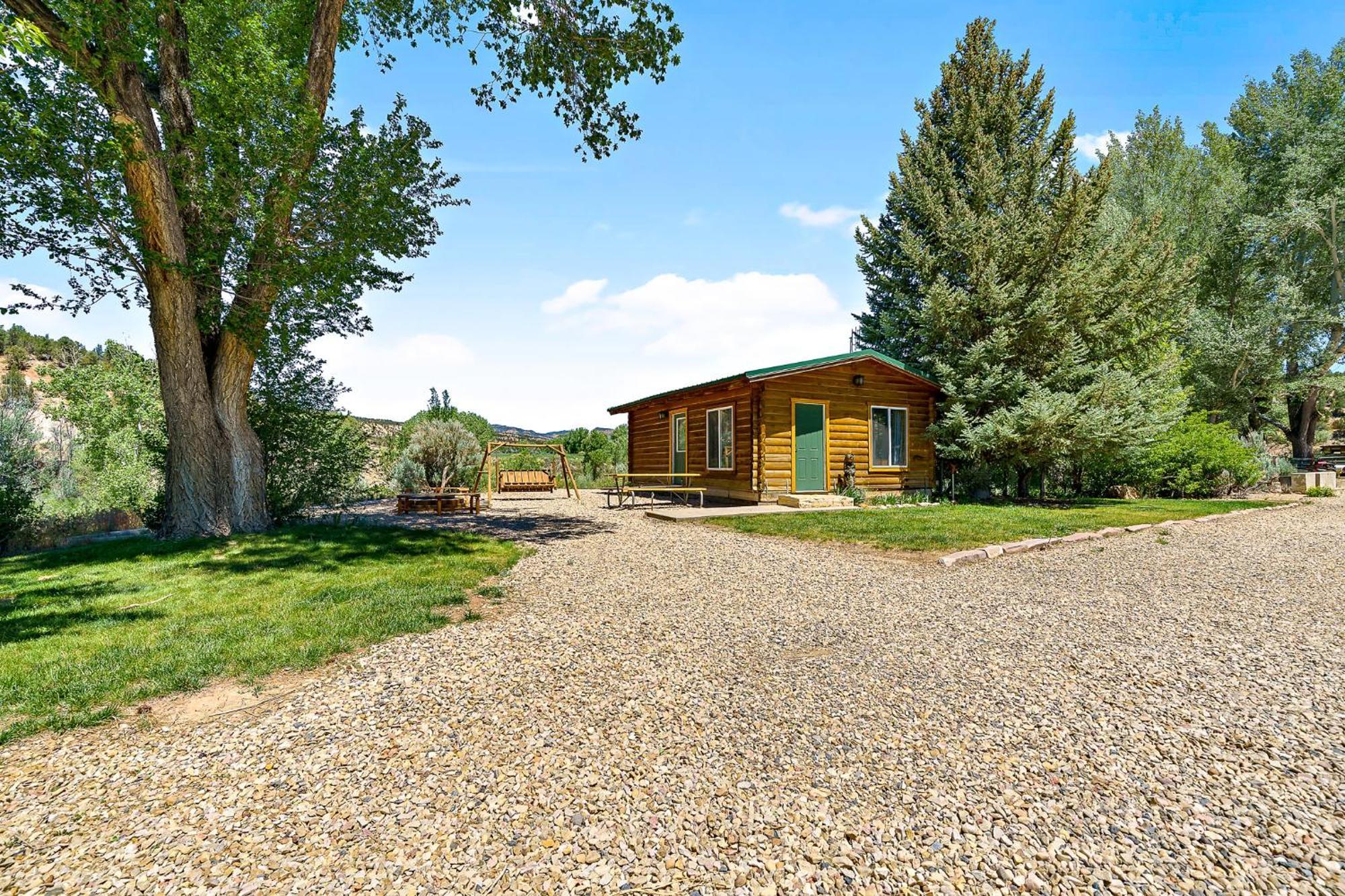 The Park Cabin At Mount Carmel Motel And Rv Park Exterior foto